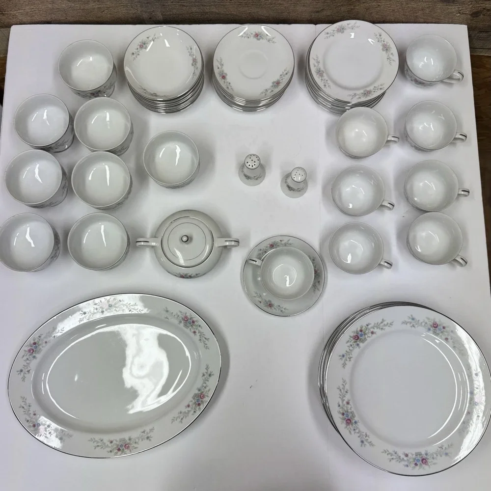 Florenteen Fine China Fantasia Japan 53 Piece Set- Service for 8 Floral Silver